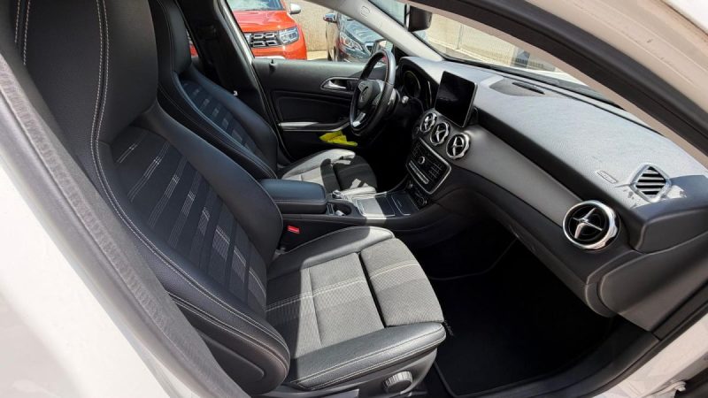 MERCEDES-BENZ CLASSE GLA Sensation 180 122cv  2019