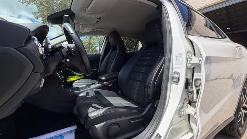 MERCEDES-BENZ CLASSE GLA Sensation 180 122cv  2019