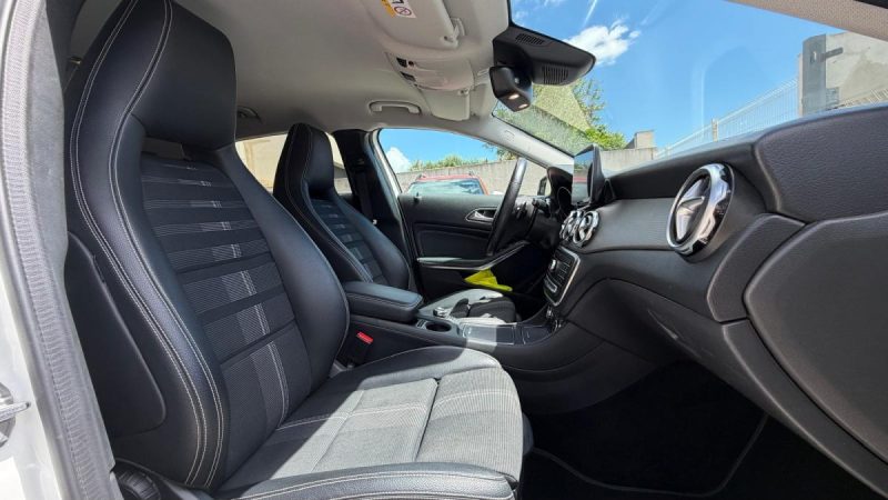 MERCEDES-BENZ CLASSE GLA Sensation 180 122cv  2019