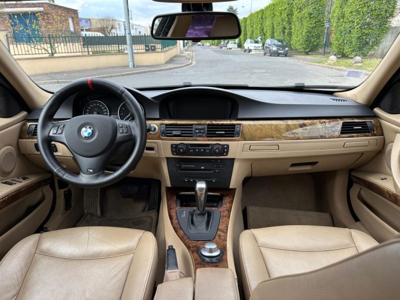 BMW. SERIE 3 325I PREMIERE BVA / 172 KM / Radar de recul / Paiement 4-10 fois possible