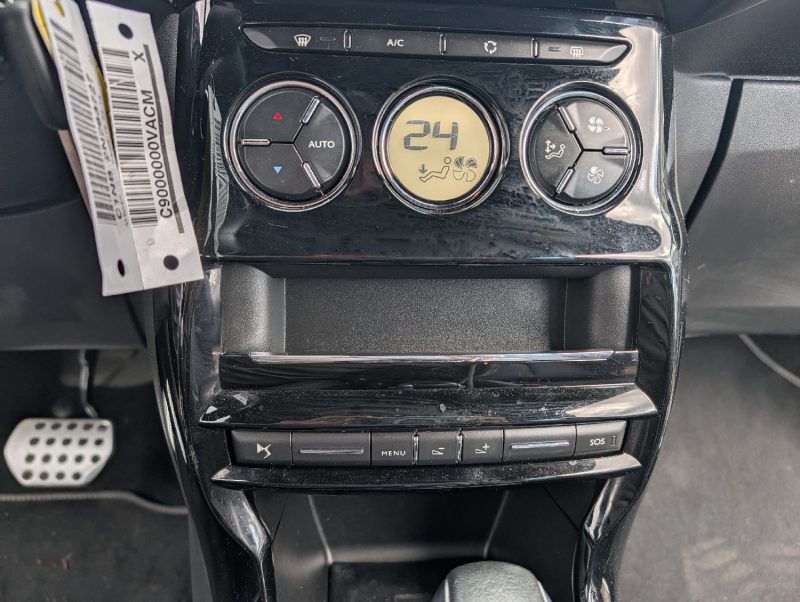 DS DS3 1.2 THP - 110CH PERFORMANCE EAT6 APPLE CAR PLAY/CAMERA DE RECUL  1ERE MAIN GARANTIE 12 MOIS