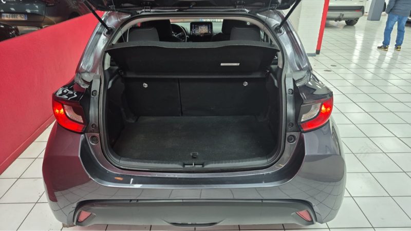 TOYOTA YARIS 4 BERLINE 116cv DYNAMIC BUSINESS 2022/1 ERE MAIN/TVA RECUPERABLE