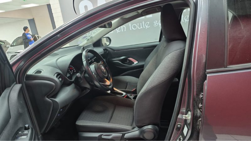 TOYOTA YARIS 4 BERLINE 116cv DYNAMIC BUSINESS 2022/1 ERE MAIN/TVA RECUPERABLE