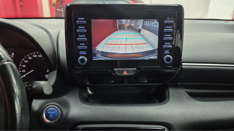 TOYOTA YARIS 4 BERLINE 116cv DYNAMIC BUSINESS 2022/1 ERE MAIN/TVA RECUPERABLE