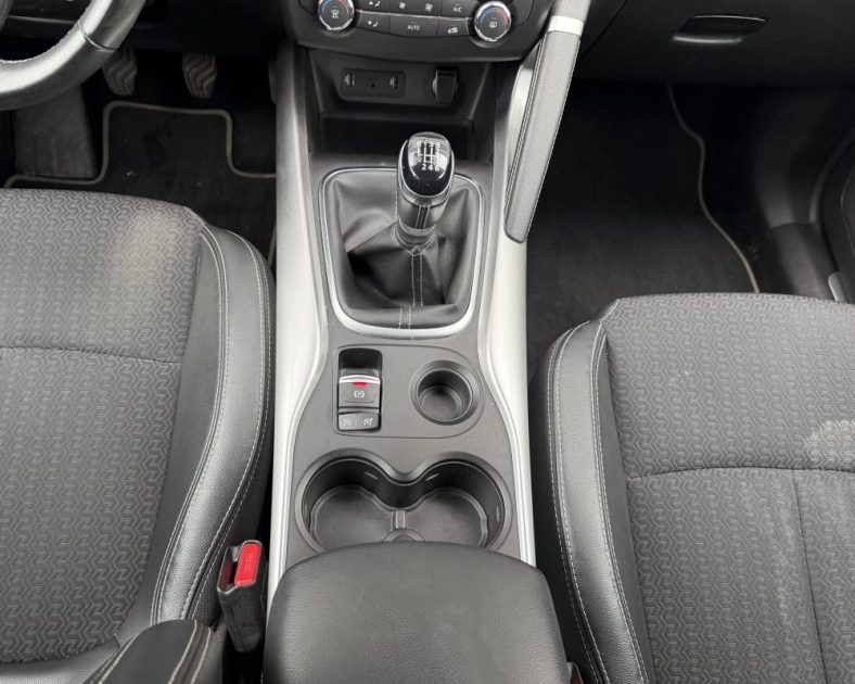 RENAULT KADJAR 1.2 TCE - ATTELLAGE - Parfait état -  130CH ENERGY LIFE 2018