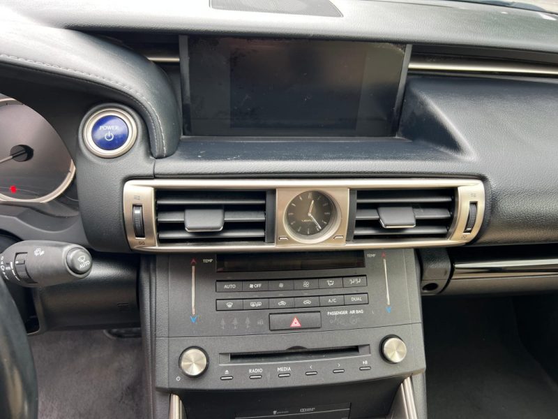 LEXUS IS 300H 233 ch Business NG LUXE