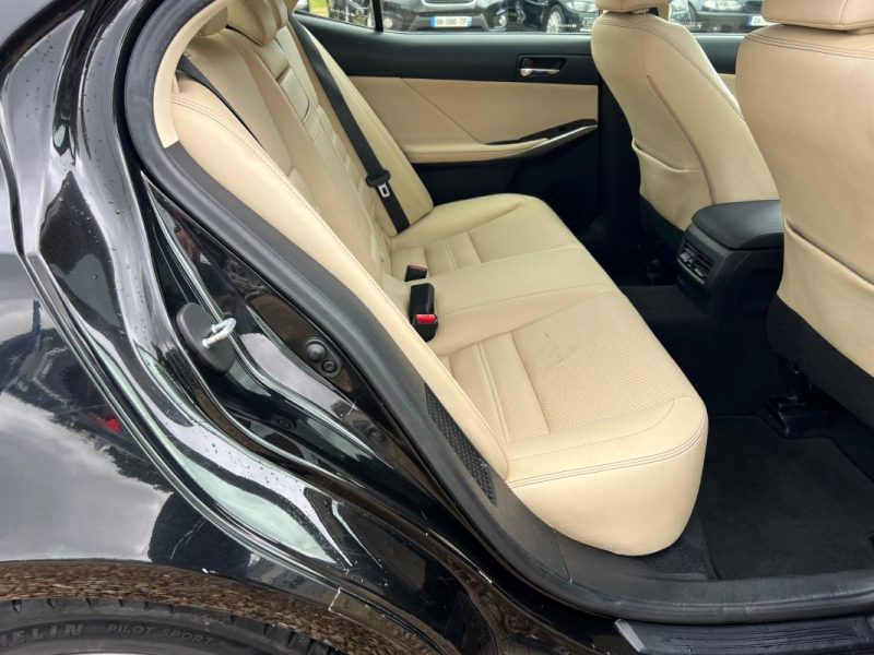 LEXUS IS 300H 233 ch Business NG LUXE