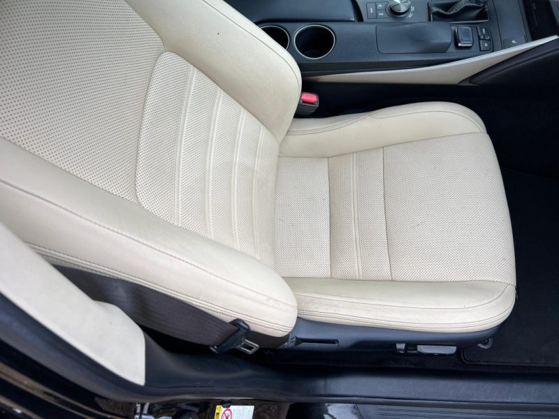 LEXUS IS 300H 233 ch Business NG LUXE