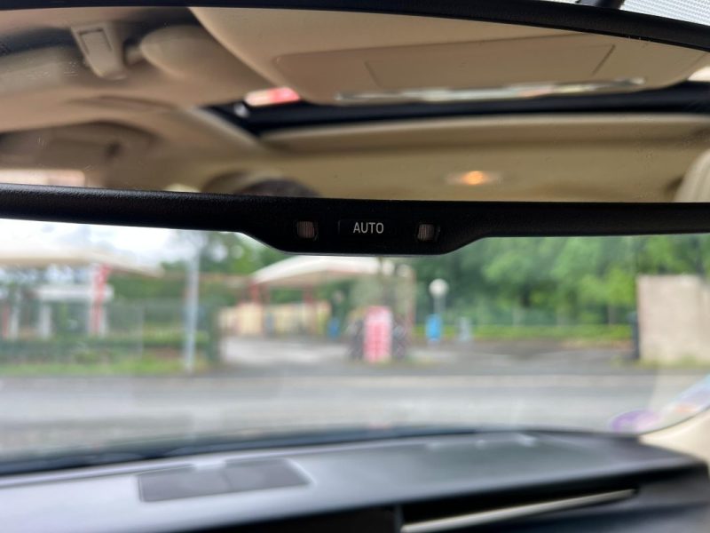 LEXUS IS 300H 233 ch Business NG LUXE