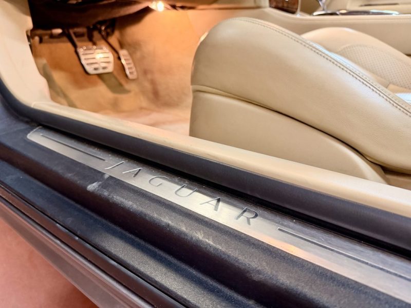 Jaguar XKR 4.2i V8 CABRIOLET  416 Ch