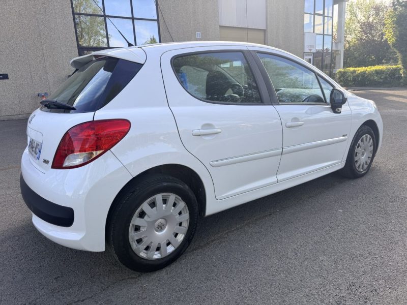 PEUGEOT 207 1.6 HDI 92 98G 2011