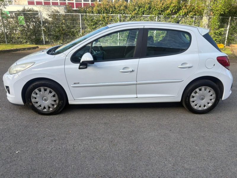 PEUGEOT 207 1.6 HDI 92 98G 2011