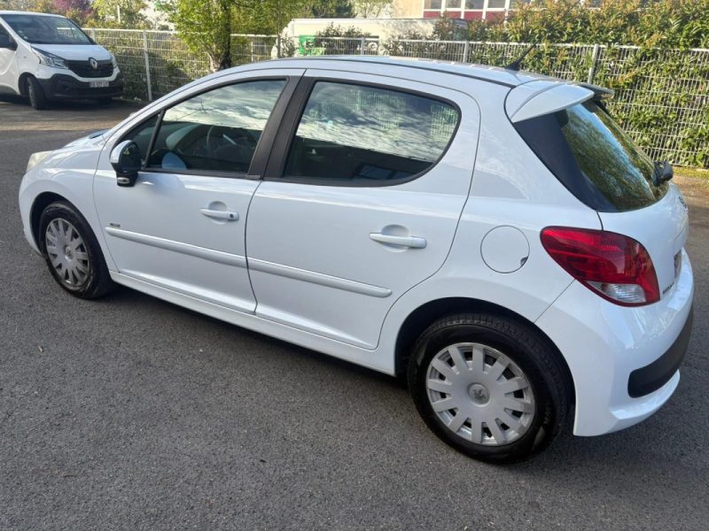 PEUGEOT 207 1.6 HDI 92 98G 2011