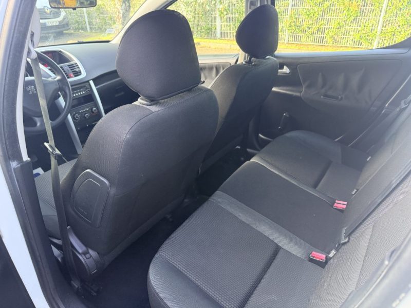 PEUGEOT 207 1.6 HDI 92 98G 2011