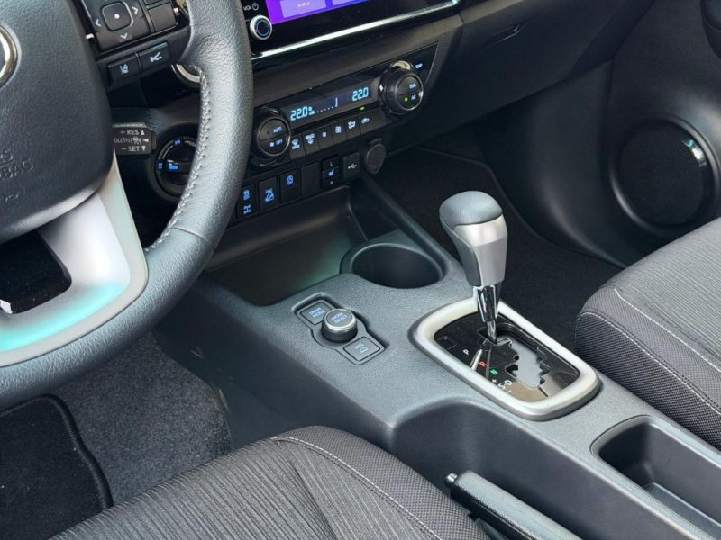 TOYOTA HILUX DOUBLE CABINE INVINCIBLE BVA  2025