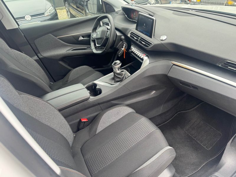 PEUGEOT 3008 II 1.5 BLUE HDI 130 ACTIVE  2020