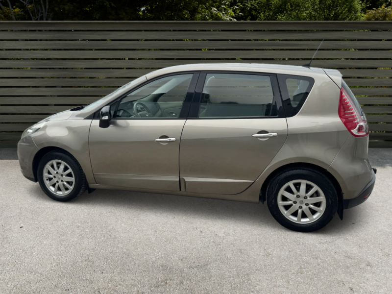 RENAULT SCENIC 1.5 DCI 110Ch PACK PRIVILEGE BOITE AUTOMATIQUE An01/2011