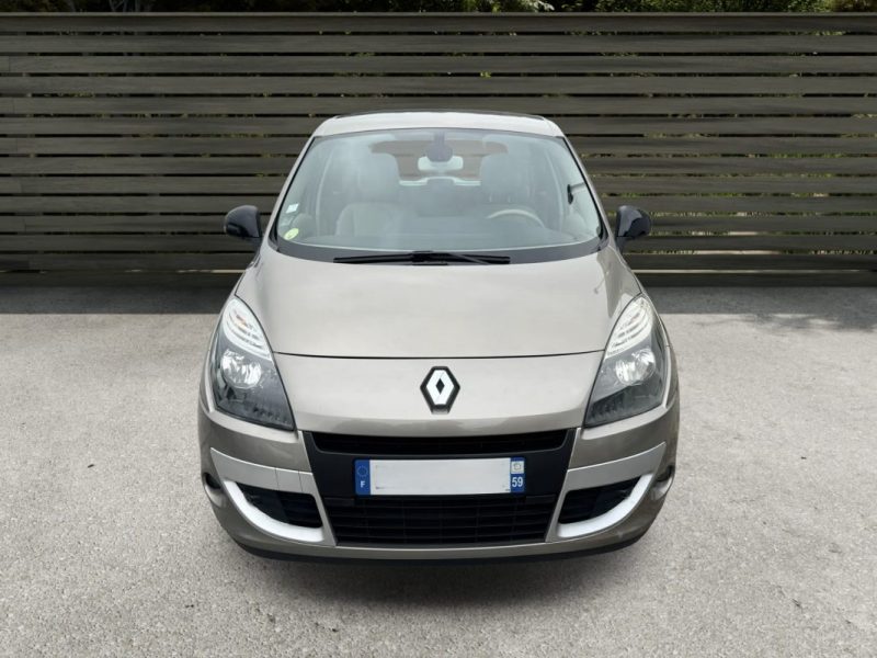RENAULT SCENIC 1.5 DCI 110Ch PACK PRIVILEGE BOITE AUTOMATIQUE An01/2011