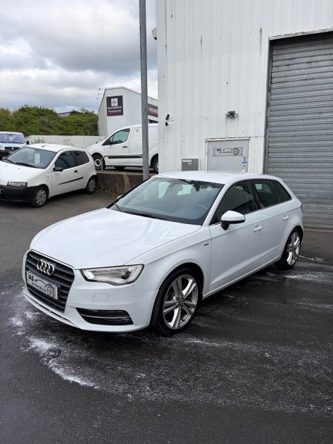 AUDI A3 SLINE SPORTBACK 1.6 TDI 105ch
