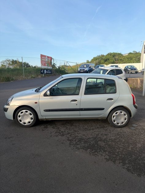 RENAULT CLIO II 1.6 107ch 16V Privilége