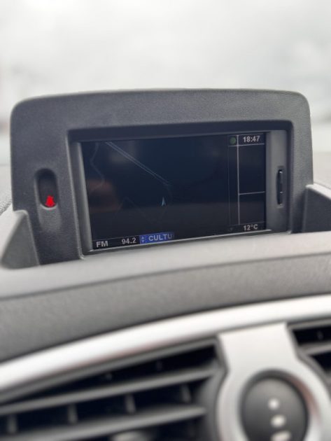 RENAULT CLIO III TOMTOM LIVE 1.2 16V 2012