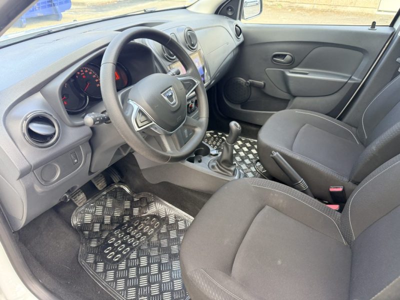 DACIA SANDERO 1.0 SCE 75CH URBAN STEPWAY PREMIÈRE MAIN