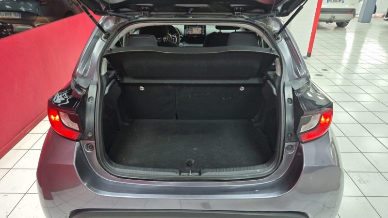 TOYOTA YARIS 4 BERLINE 116cv DYNAMIC BUSINESS 2022/1 ERE MAIN/TVA RECUPERABLE