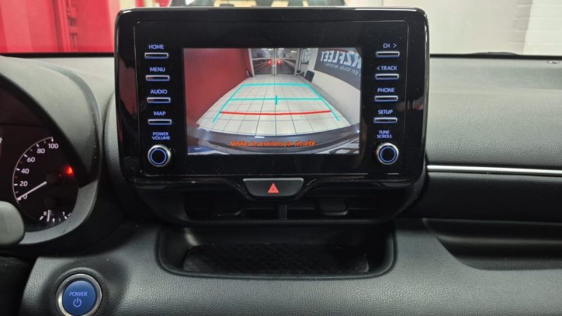 TOYOTA YARIS 4 BERLINE 116cv DYNAMIC BUSINESS 2022/1 ERE MAIN/TVA RECUPERABLE