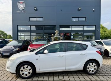 OPEL ASTRA 1.4 TWINPORT 100 ESSENTIA 2010