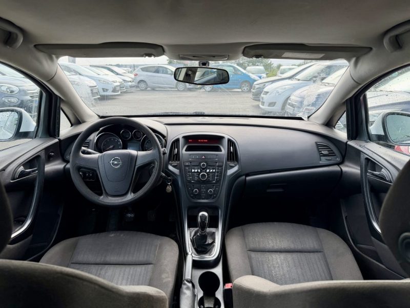 OPEL ASTRA 1.4 TWINPORT 100 ESSENTIA 2010