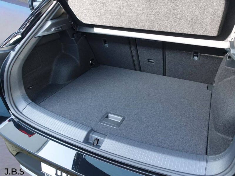 VOLKSWAGEN  T-ROC / 2.0 TDI AUT. STYLE – BLACKSTYLE 2025