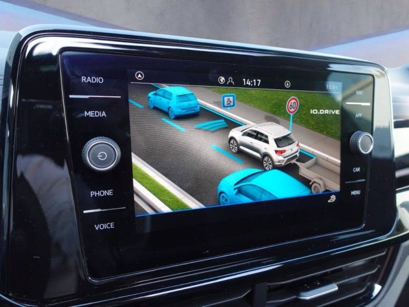 VOLKSWAGEN  T-ROC / 2.0 TDI AUT. STYLE – BLACKSTYLE 2025