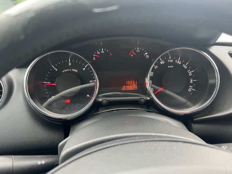PEUGEOT 3008 1.6 HDI 110CV FELINE 