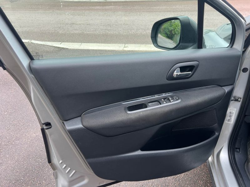 PEUGEOT 3008 1.6 HDI 110CV FELINE 