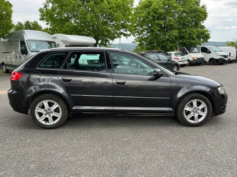 AUDI A3 1.6 TDI 105 ATTRACTION 2010
