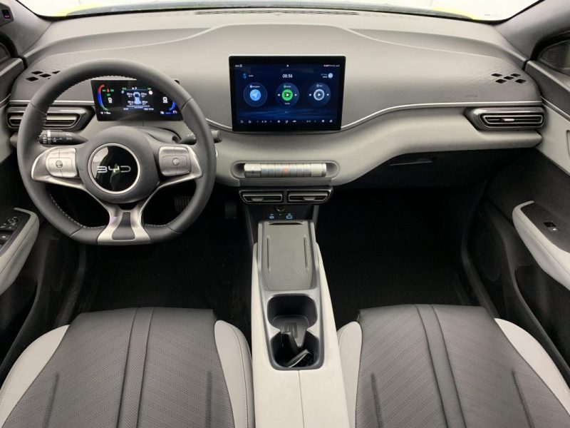 BYD DOLPHIN SURF  43.2 KWH 156 CH COMFORT AUTONOMIE 460 2025