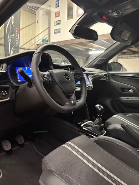 MAGNIFIQUE OPEL CORSA GS 1.2 100CH (CAMÉRA DE RECUL, SIEGES CHAUFFANTS, VOLANT CHAUFFANT, CARPLAY)