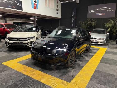MAGNIFIQUE OPEL CORSA GS 1.2 100CH (CAMÉRA DE RECUL, SIEGES CHAUFFANTS, VOLANT CHAUFFANT, CARPLAY)