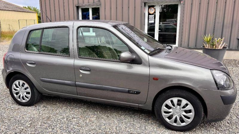 RENAULT CLIO 1.5 DCI 2002