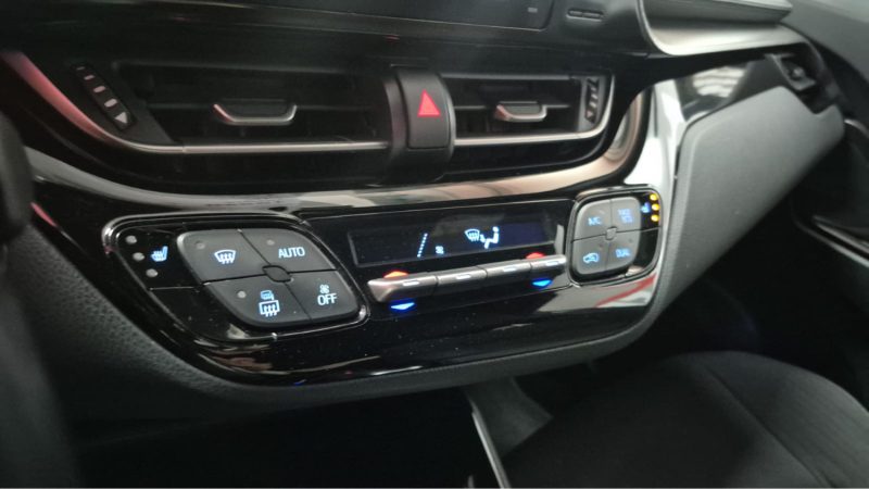 TOYOTA C-HR SUV HYBRIDE 122cv GRAPHIC/1 ERE MAIN/TVA RECUPERABLE