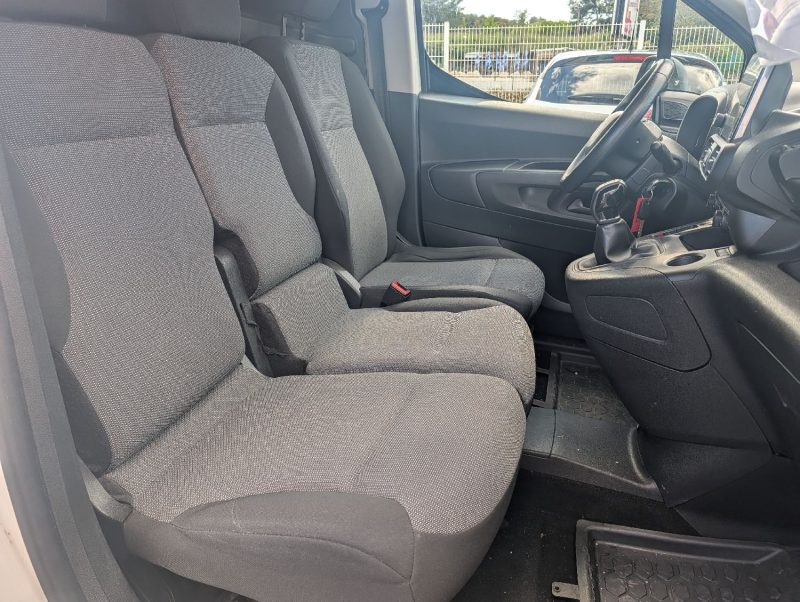 CITROEN BERLINGO 1.5 blue-HDI 100CH CONTROL CABINE APPROFONDIE XL 3PLACES 2 PORTES LATERALE APPLE CA