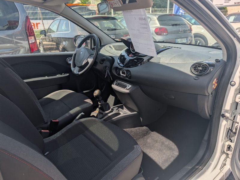 Renault twingo 1.2 16v intens 75ch toit ouvrant panoramique /bluetooth/clim auto garantie 12 mois