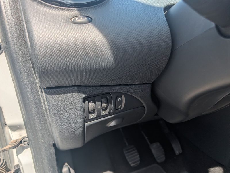 Renault twingo 1.2 16v intens 75ch toit ouvrant panoramique /bluetooth/clim auto garantie 12 mois