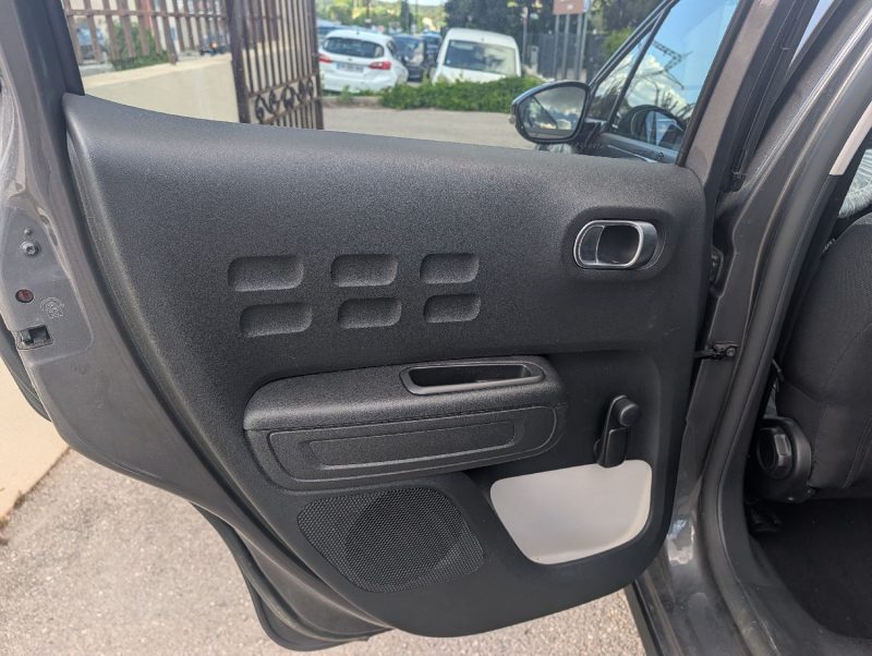 Citroen c3 ii 1.2 puretech 82ch -series 30.000kms etat proche du neuf garantie 12 mois crit 'air 1