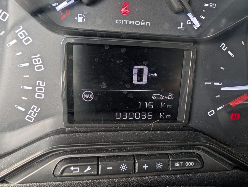 Citroen c3 ii 1.2 puretech 82ch -series 30.000kms etat proche du neuf garantie 12 mois crit 'air 1