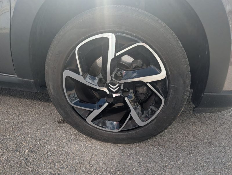 Citroen c3 ii 1.2 puretech 82ch -series 30.000kms etat proche du neuf garantie 12 mois crit 'air 1