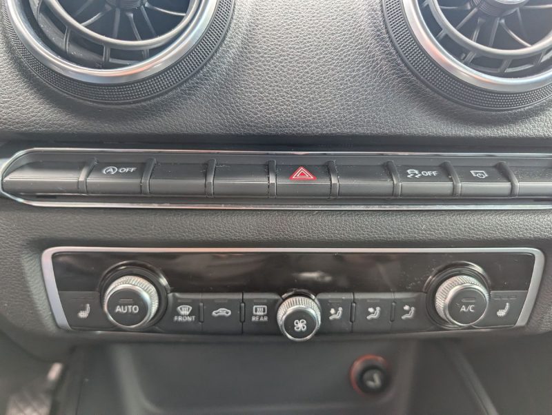 Audi a3 1.4tfsi 122ch ambiente gps/xenons excellent etat garantie 12 mois