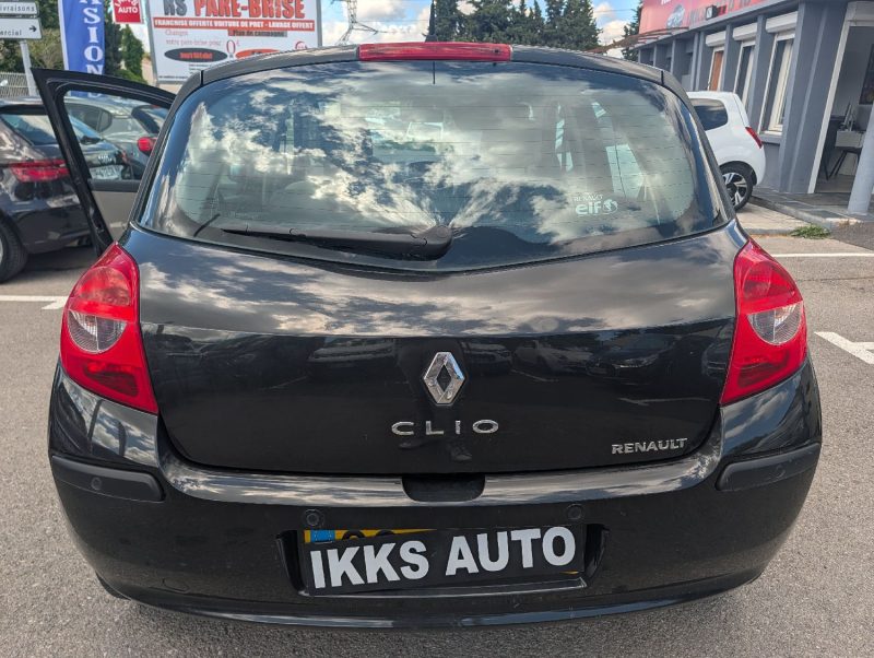 Renaut clio 3 phase 1 1.6 16v 110ch initiale full options 1ere main garantie 12 mois