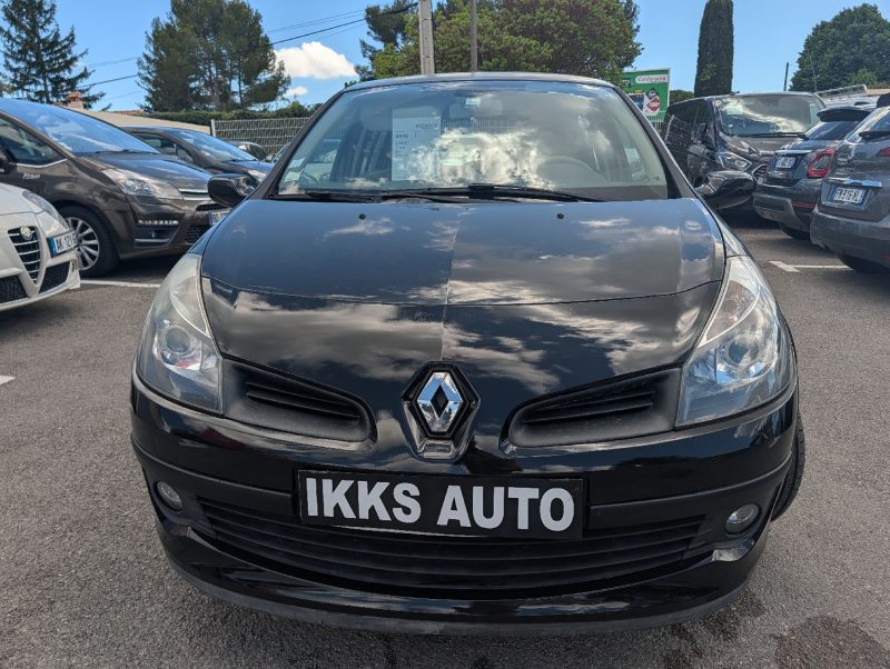 Renaut clio 3 phase 1 1.6 16v 110ch initiale full options 1ere main garantie 12 mois