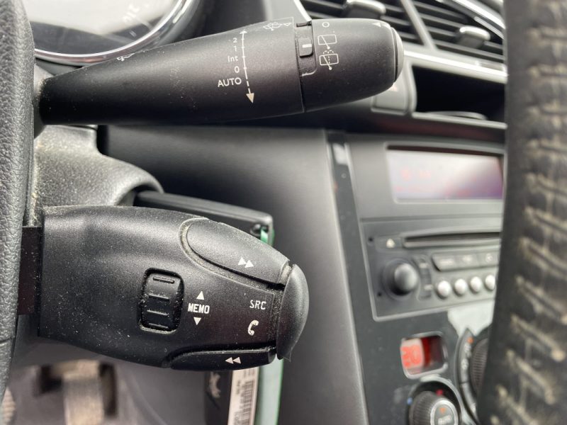 PEUGEOT 3008 1.6 VTI  120CV    GARANTIE 3/12 MOIS 2012